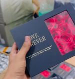 Red Rose Pearl Necklace Luxury Gift Box - Image 2